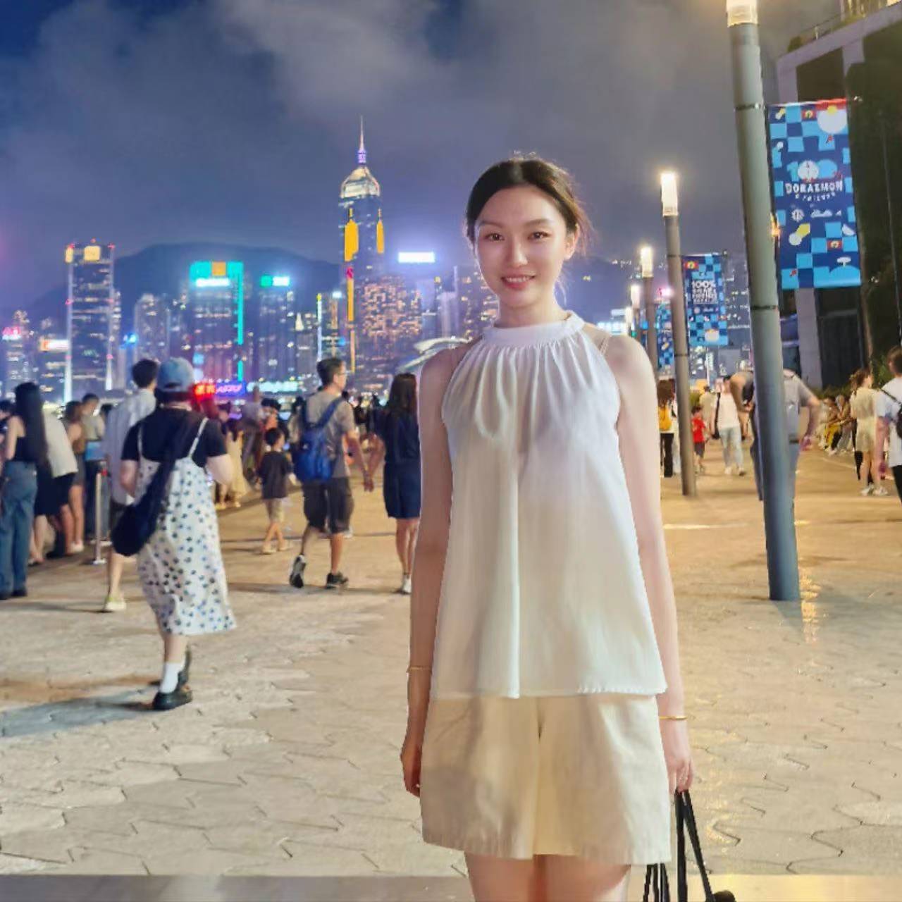 杨佳婍.jpg 杨佳婍.jpg